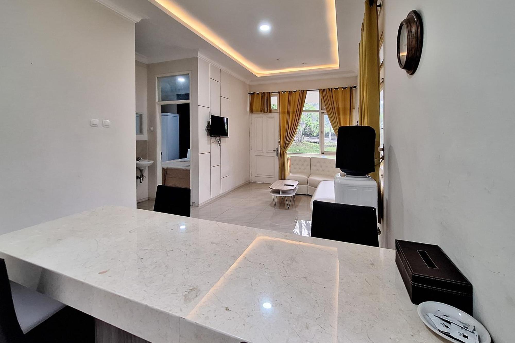Reddoorz Resort At Tridaya Cisarua Puncak Exterior foto